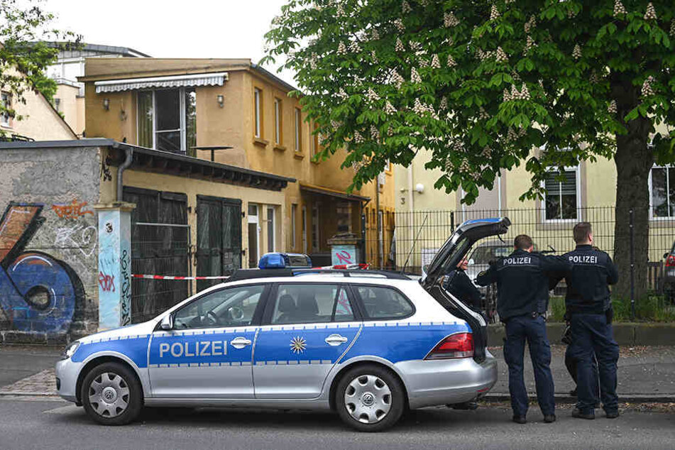 Die Polizei am Tatort in Dresden.