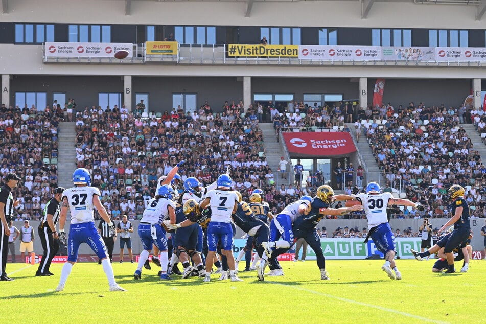 Beim ersten Spiel im neuen Heinz-Steyer-Stadion kamen über 10.000 Fans. In den zwei danach jeweils über 5000.