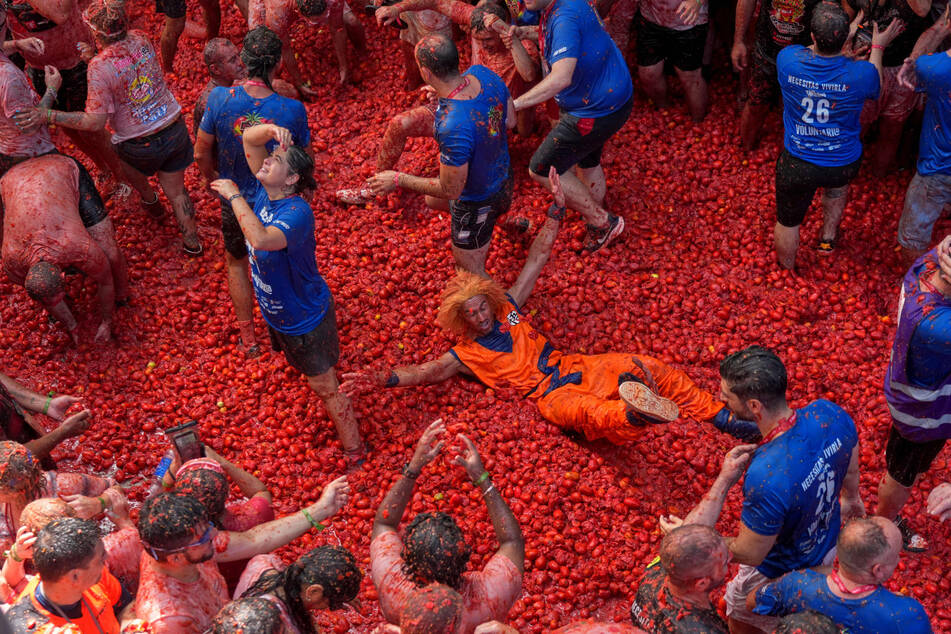 Menschen aus aller Welt kommen nach Buñol, um die Tomaten-Eskalation live mitzuerleben.