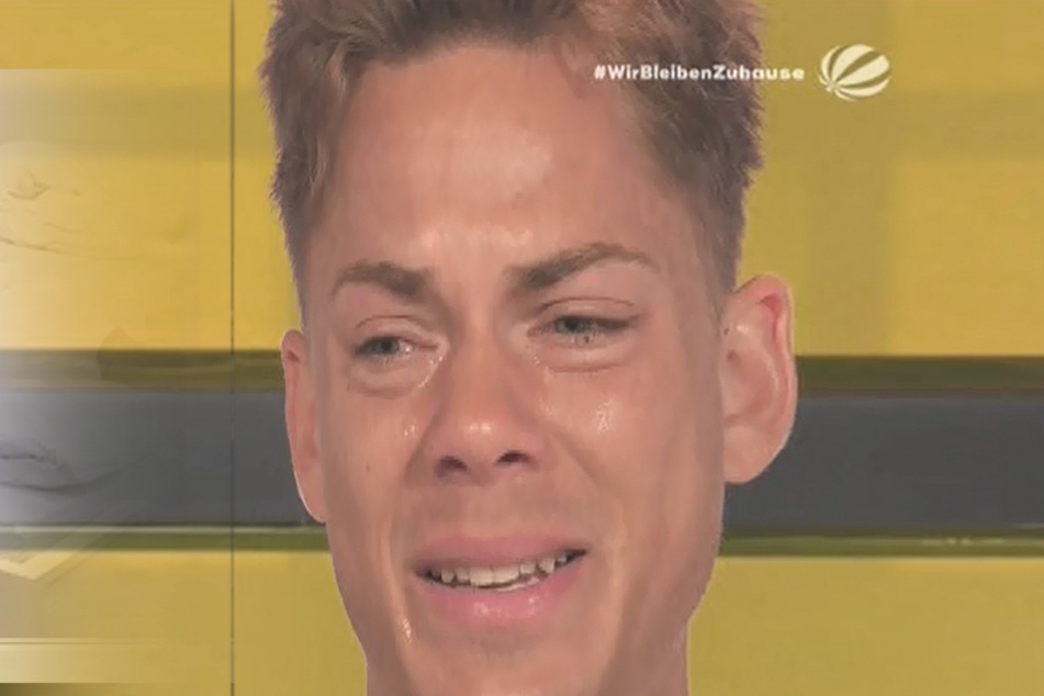 Cedric (26) weint bitterlich - den Grund erfahren wir am Abend ab 19 Uhr.