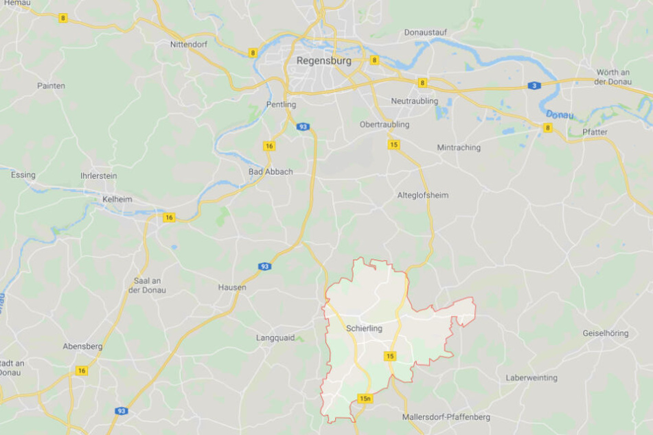 Bei Schierling im Landkreis Regensburg ist es in der Nacht auf Samstag zu einem Zwischenfall gekommen.
