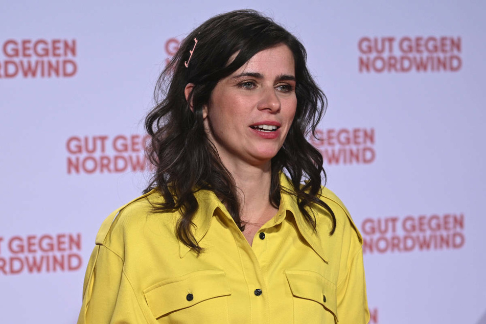 Nora Tschirner (39) besucht 2019 die Premiere des Kinofilms "Gut gegen Nordwind". Die Schauspielerin befürchtet keinen Karriereknick, nachdem sie ihre Depression öffentlich gemacht hat.