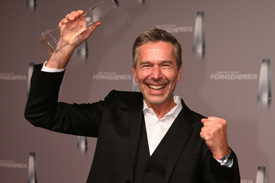 2019 bekommt Steffens den Deutschen Fernsehpreis in der Kategorie "bester Doku-Mehrteiler".