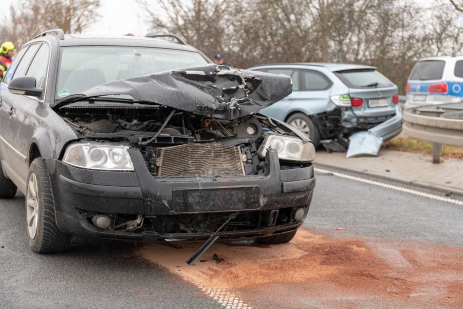 Der Fahrer des BMW wurde schwer verletzt.