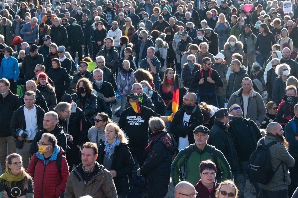 Am Samstag vor einer Woche hatten in Leipzig tausende "Querdenker" gegen die Corona-Maßnahmen demonstriert. Die Versammlung war schließlich aus dem Ruder gelaufen.
