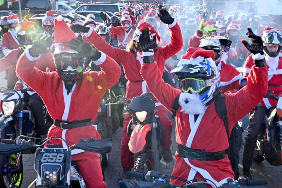 Bereits zum sechsten Mal tourten die Motorradfahrer am letzten Adventswochenende durch Kiel.