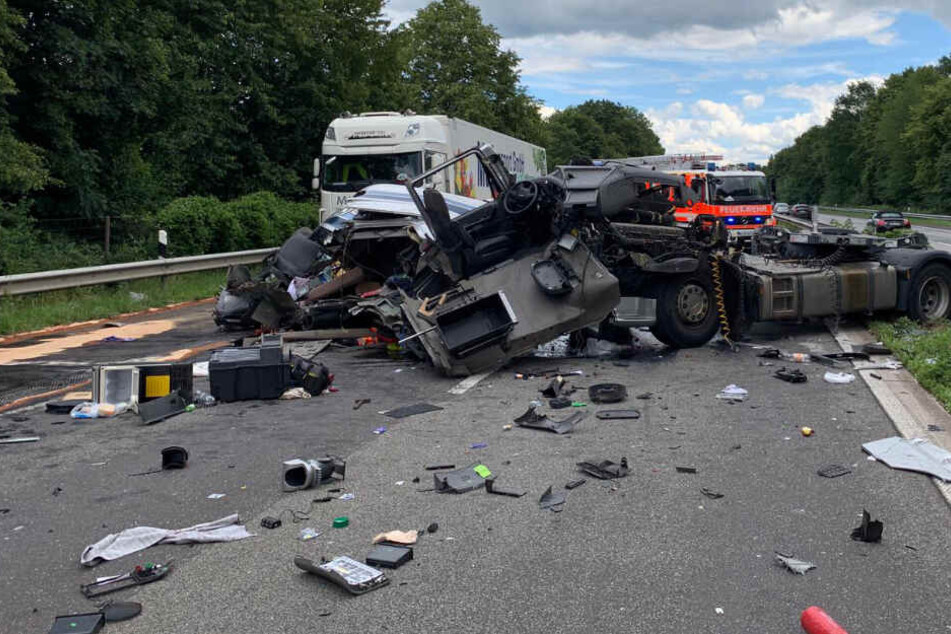 Zurzeit wird noch ermittelt, wie es zu dem Unfall kommen konnte.