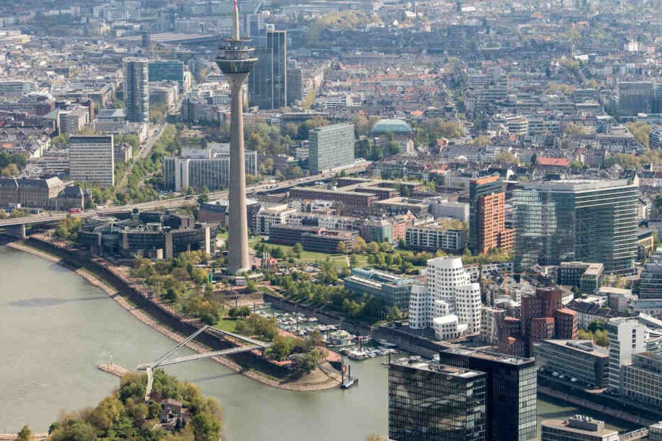Die Stadt Düsseldorf aus der Luft.