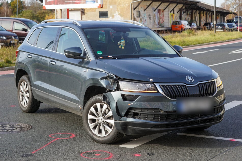 Auch am Skoda entstand durch den Zusammenstoß ein Sachschaden.