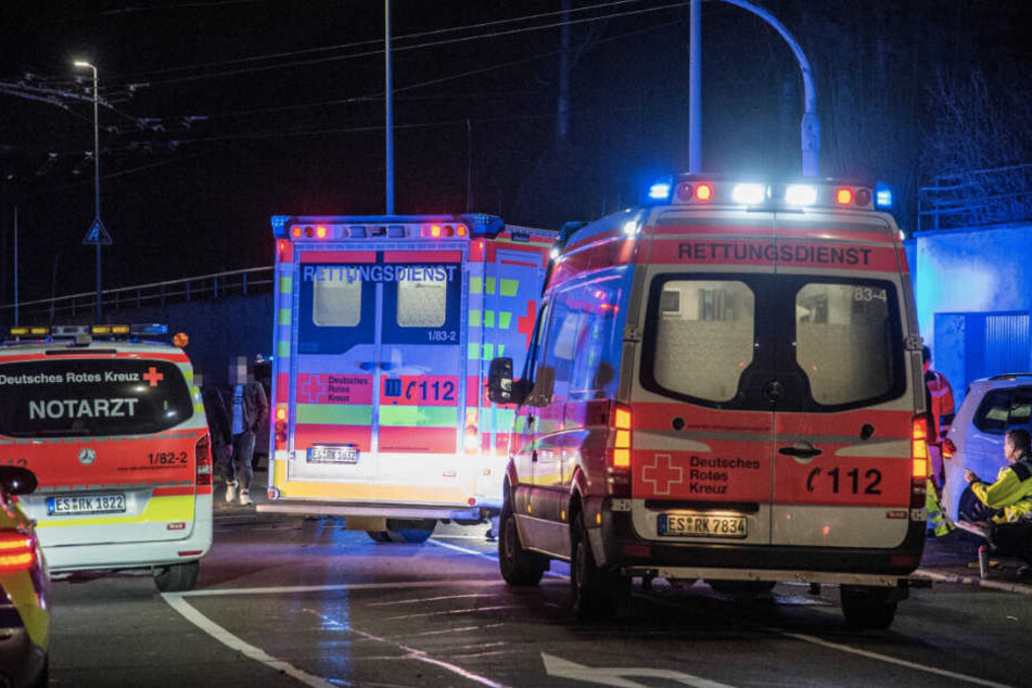 Zahlreiche Rettungskräfte waren im Einsatz. Sechs Menschen kamen ins Krankenhaus.