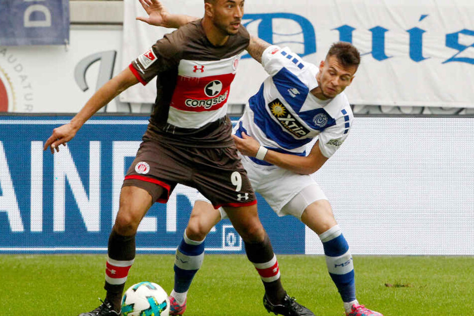 Aziz Bouhaddouz geht künftig in Saudi Arabien auf Torejagd. (Archivbild.)