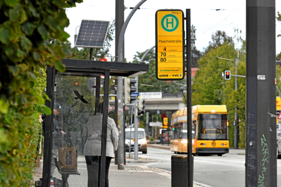An der Haltstelle Peschelstraße endete Silvios Klau- und Propagandatour.