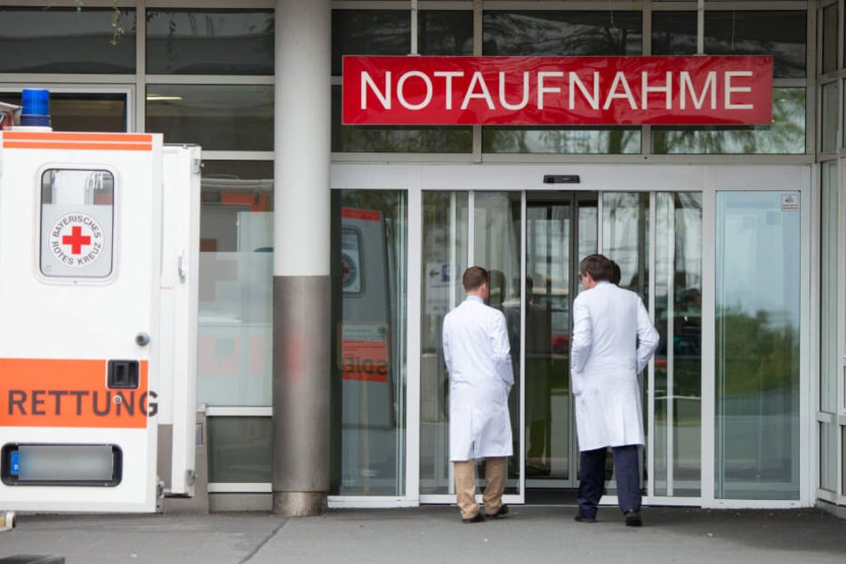 Die junge Frau musste notoperiert werden. (Symbolbild)