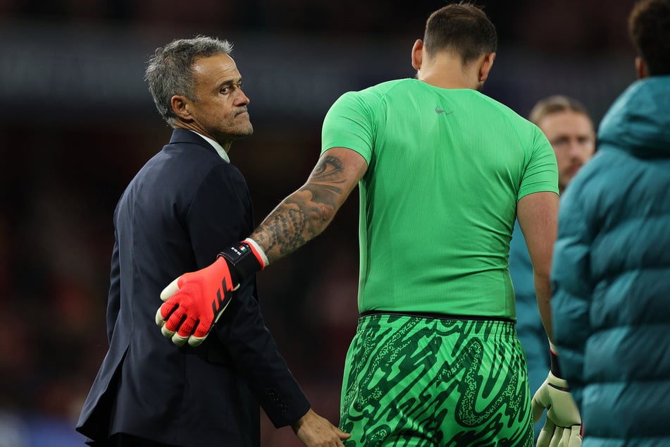 Enrique (l.) und Donnarumma (r.) dürften sich nicht mehr viel zu sagen haben.