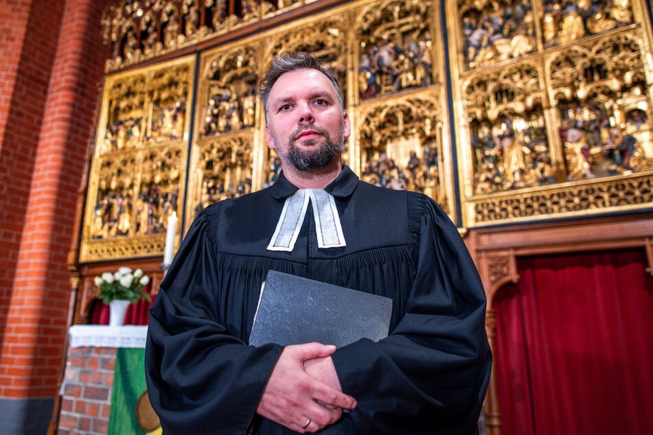 Pastor Jens-Peter Schulz leitete den Trauergottesdienst.