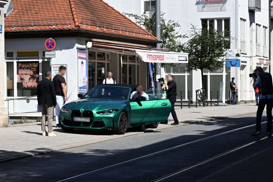 Nach einem mutmaßlich aus Hass auf Muslime motivierten Messerangriff mit zwei Verletzten in München hoffen Ermittler auf neue Erkenntnisse durch eine Nachstellung der Tat.