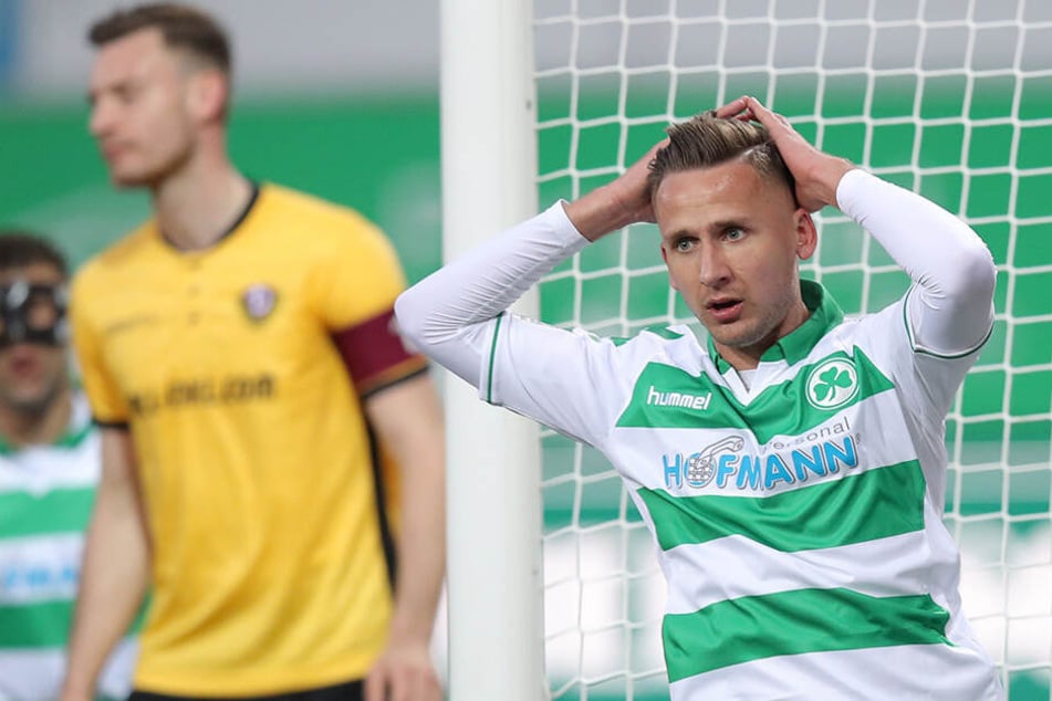 Die Gesichter sagen alles! SGD-Kapitän Florian Ballas und Ex-Dynamo Paul Seguin kann man die Enttäuschung ansehen.