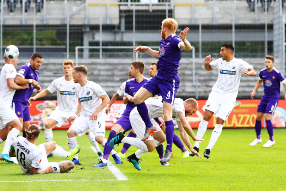 Solch ein Gewimmel will ich seh'n... Die Auer Veilchen empfangen zum Neustart am 16. Mai, einem Sonnabend, den SV Sandhausen.