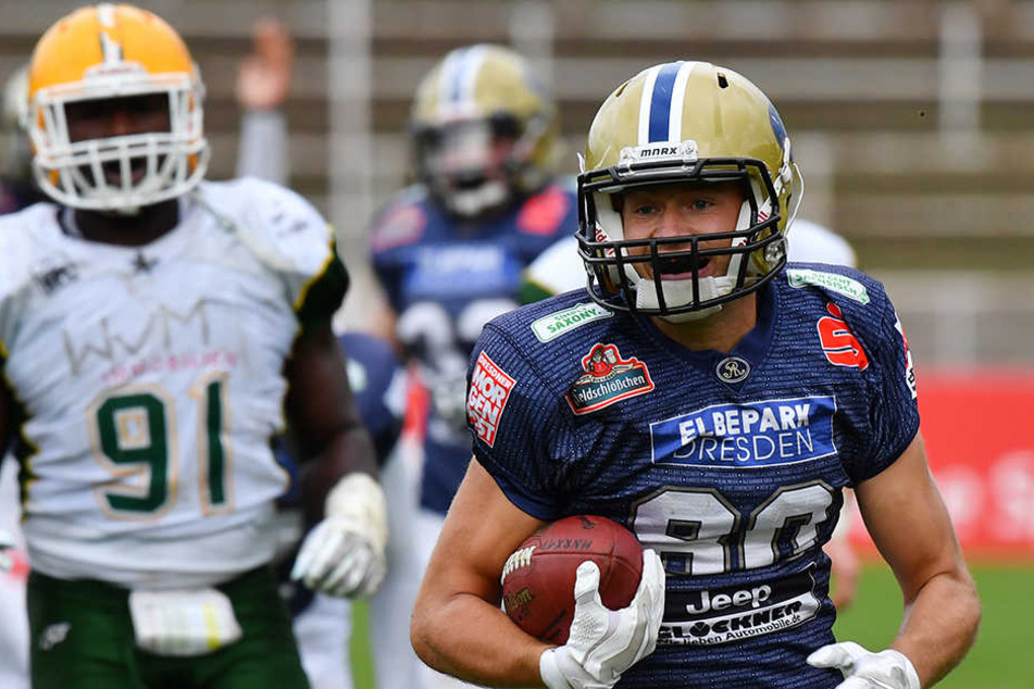 Auch Chris Genau (rechts) punktete für die Dresden Monarchs.
