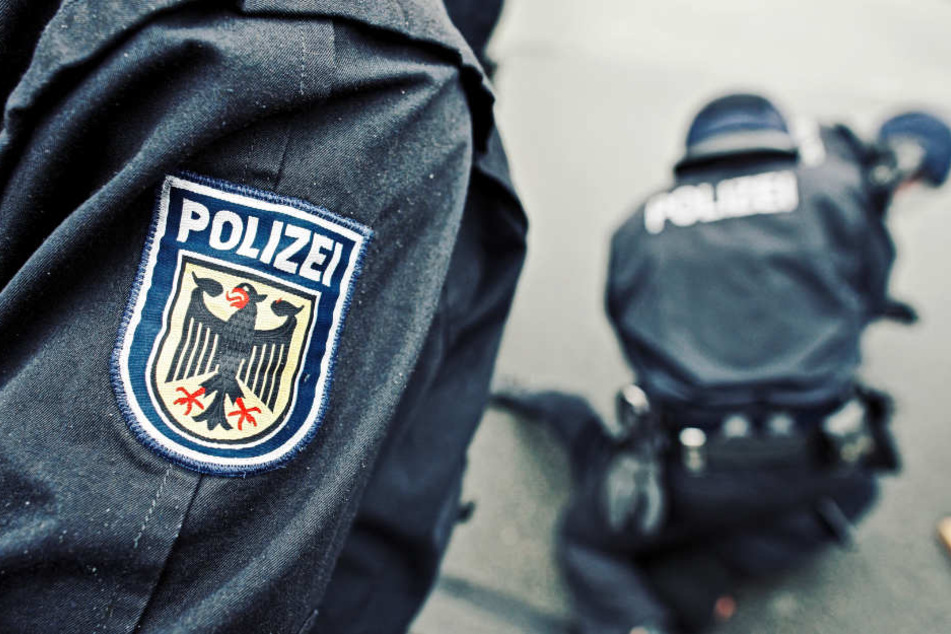 Die Bundespolizei sucht nach dem mutmaßlichen Täter. (Symbolbild)