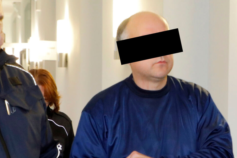 Streit im Drogenmilieu landet vor Gericht: Schlug er einen Rivalen mit dem Hammer nieder?