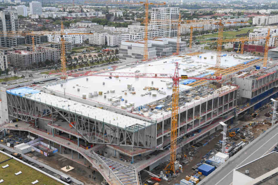 Zur Verwirklichung des neuen Umsatzrekordes soll auch die voraussichtlich im September fertiggestellte Halle 12 beitragen.