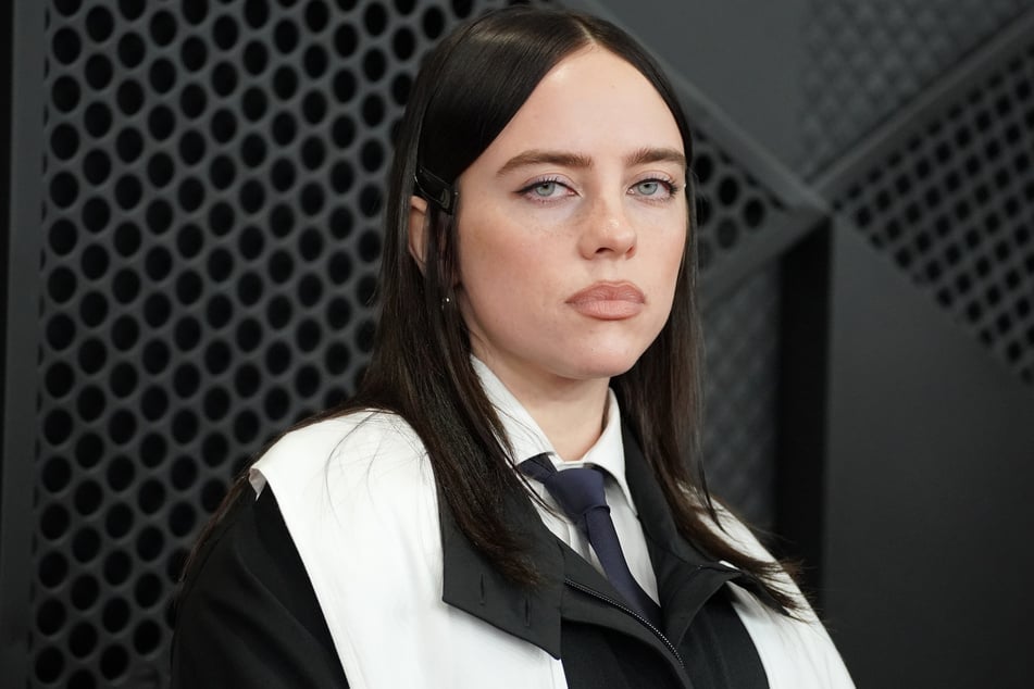 Der Stalker von Billie Eilish (24) ist von einem Zug erfasst und getötet worden.