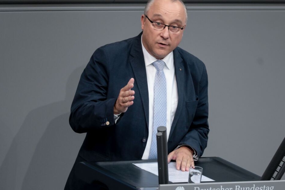Jens Maier muss blechen.