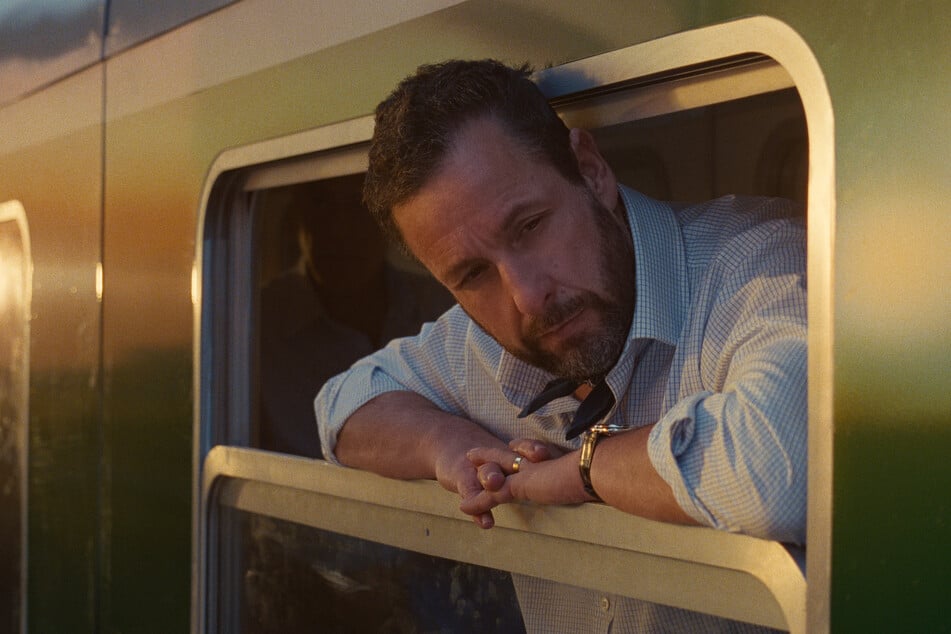 Legt Adam Sandler hier eine oscarreife Schauspiel-Leistung hin?