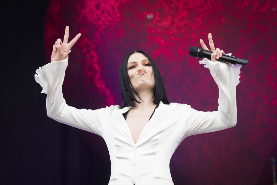 Wenn alles gut läuft, steht Jessie J (37) im April nächstes Jahr in Köln auf der Bühne.