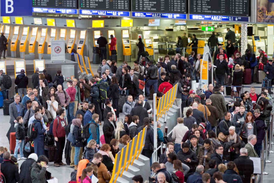 Geduld gefragt: Passagiere müssen mit Wartezeiten rechnen.
