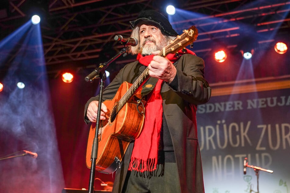 Brachialromantiker Dieter Beckert (75) will "Liegen für Frieden".