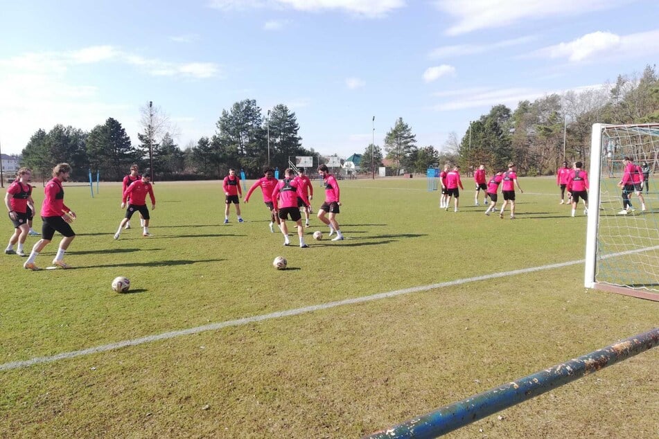 Zwei Tage vor dem Spiel gab es das gewohnt lockere "Eck und weg"-Spiel.