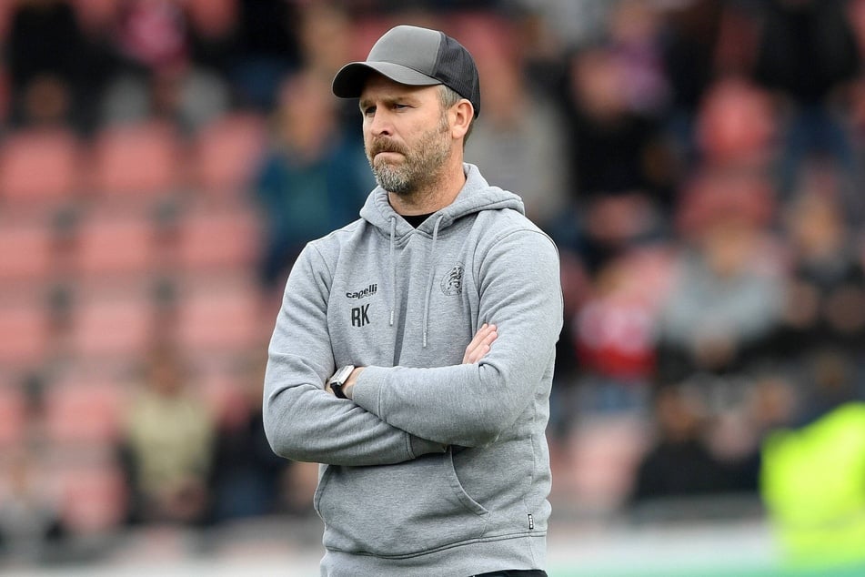 Mit Kassels Trainer René Klingbeil (45) wurde schon gesprochen, obwohl der Vorstand nicht darüber informiert war.