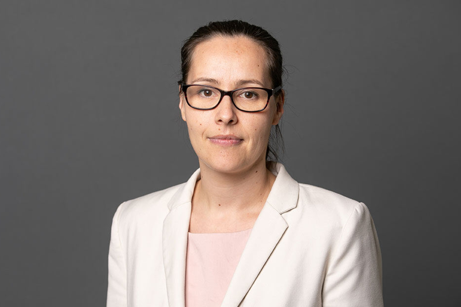 Stadträtin Heike Ahnert (38, CDU) wartet auf die Ausschreibung.