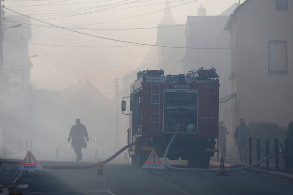 Die Straßen in Rödlitz waren schwer verqualmt.