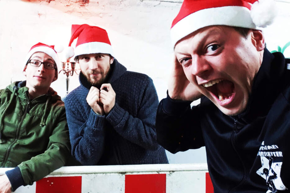 "Die Arbeitslosen Bauarbeiter" geben drei unbesinnliche Weihnachtskonzerte im City-Pub.