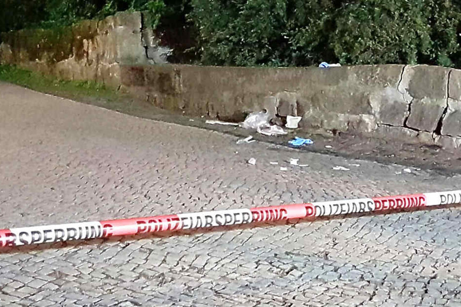 Eine 34-Jährige wurde am Dienstagabend bei einem Messer-Angriff schwer verwundet und später an ihren Verletzungen gestorben.
