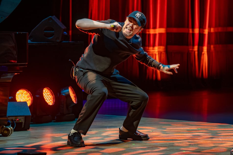 Mit dem Auftritt von Rapper Juse Ju (44) gab es auf der Semperoper-Bühne erstmals einen Rap-Auftritt.