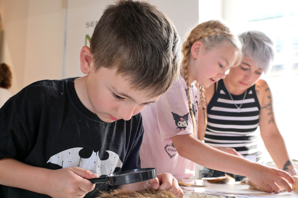 In der Forscherwerkstatt der Kinderbiennale ist mächtig was los.