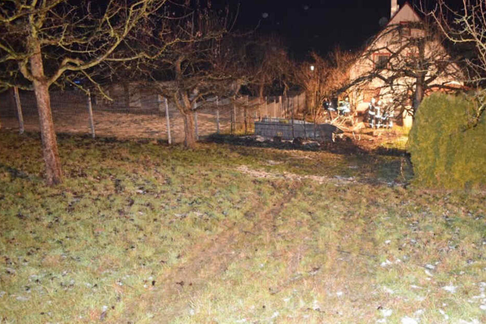Davor war der 22-Jährige noch über ein Grundstück und durch ein Gewächshaus gebrettert.
