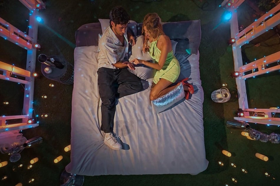 Zwischen Ferry und Larissa (31) knistert es sofort.