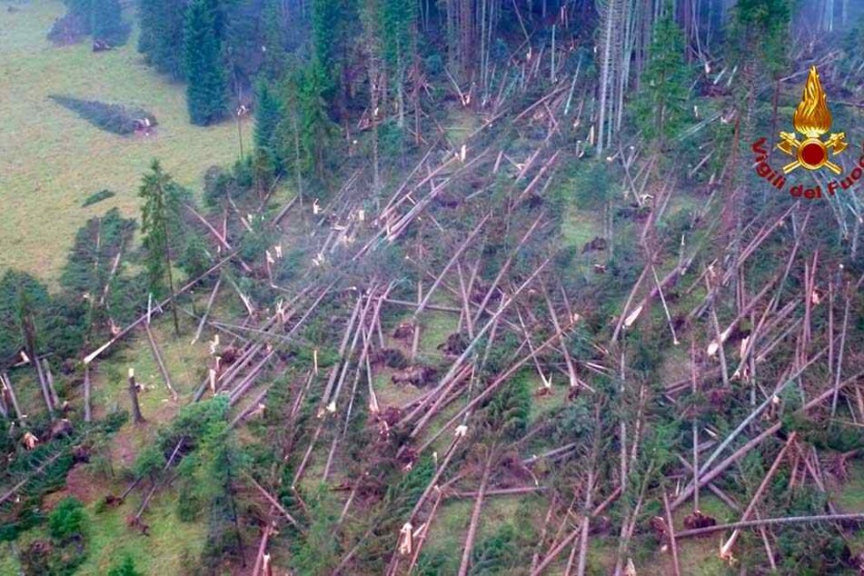 Der Sturm hinterließ eine Schneise der Verwüstung.