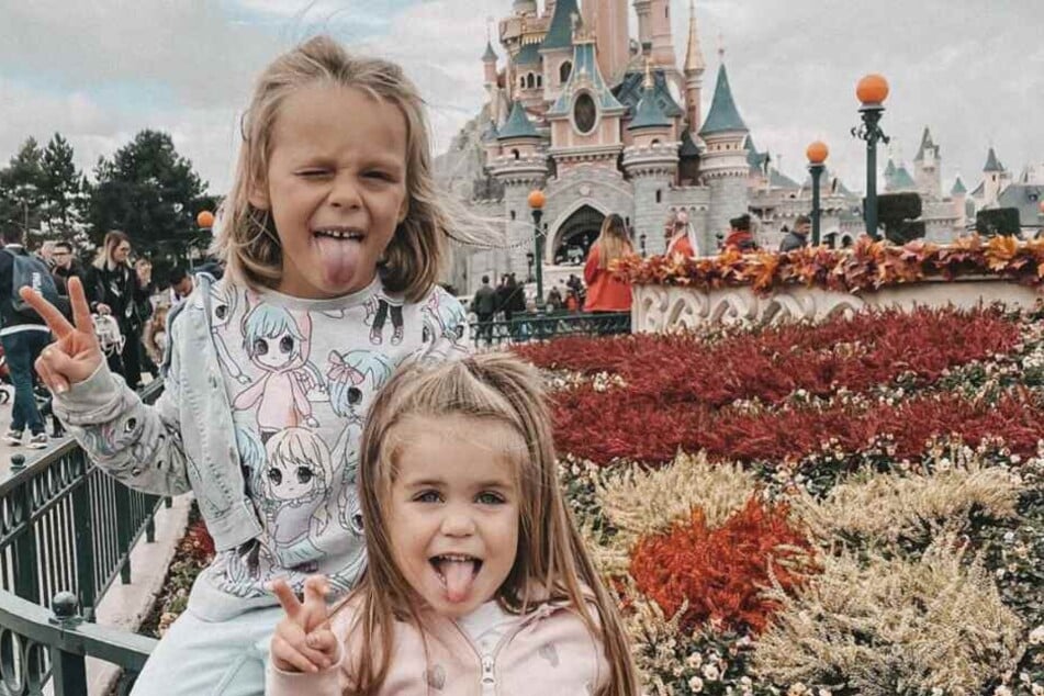 Anne Wünsches Töchter: Miley (6, l.) und Juna (4).