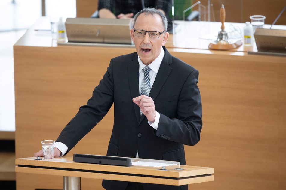 Will gegen die Landesregierung klagen: AfD-Fraktions-Chef Jörg Urban (57).