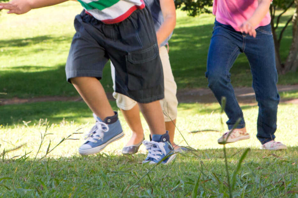 Die Kinder hatten gespielt und dabei den Sprengkopf entdeckt. (Symbolbild)