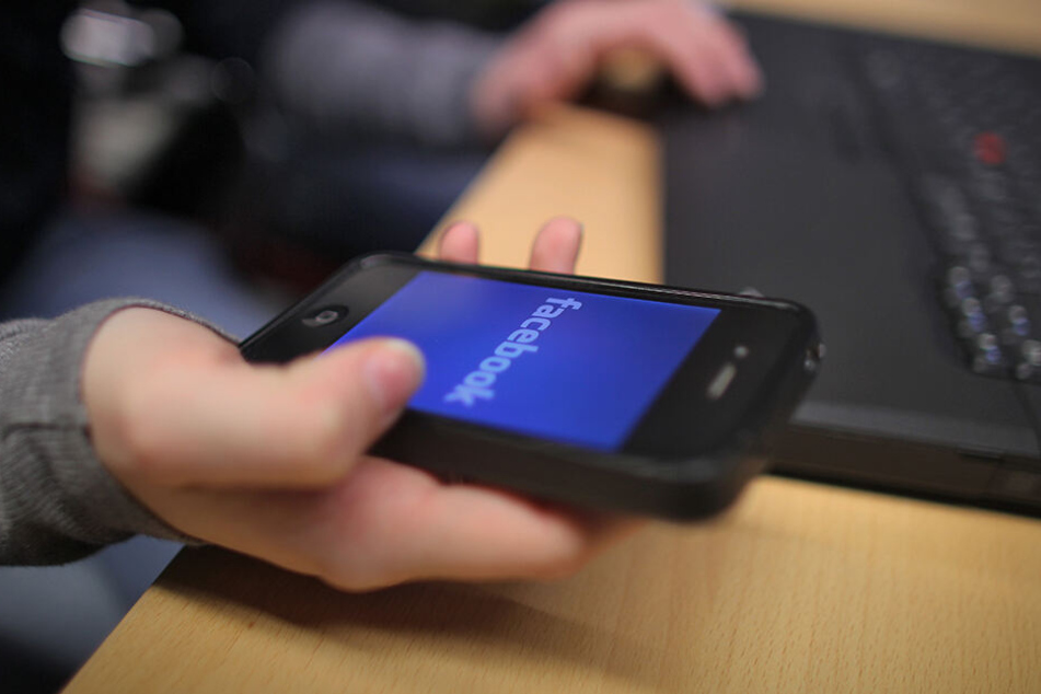 Der 20-Jährige teilte ein Sexvideo von zwei 15-Jährigen über den Facebook-Dienst Messenger.