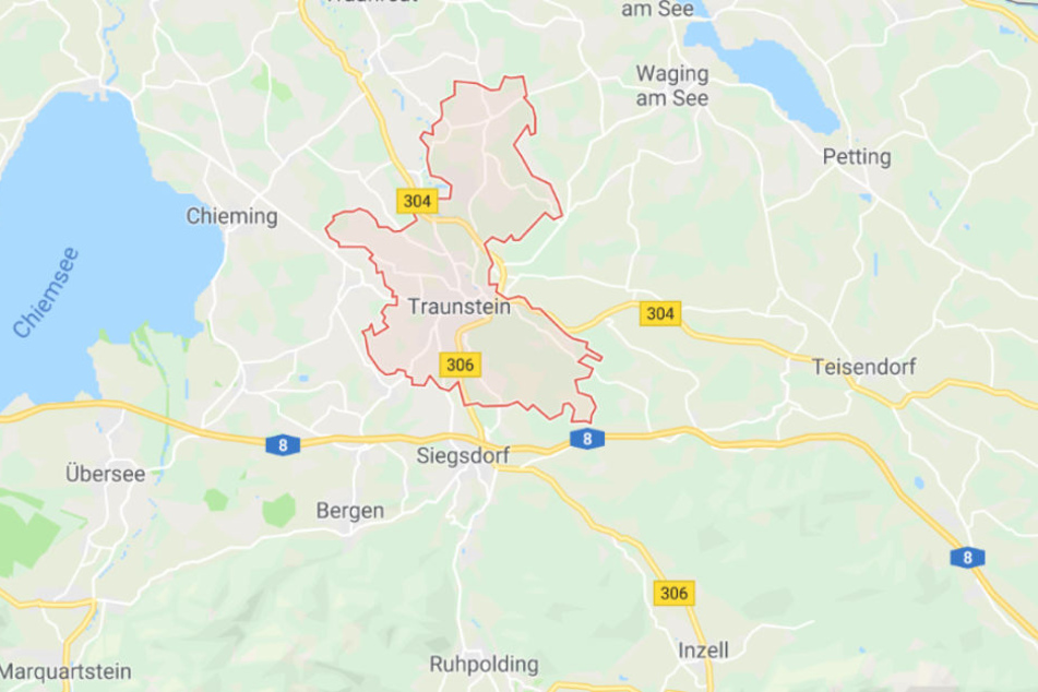 Bei Traunstein in Bayern ist es zu einem schrecklichen Unfall gekommen, bei dem ein Mann gestorben ist.