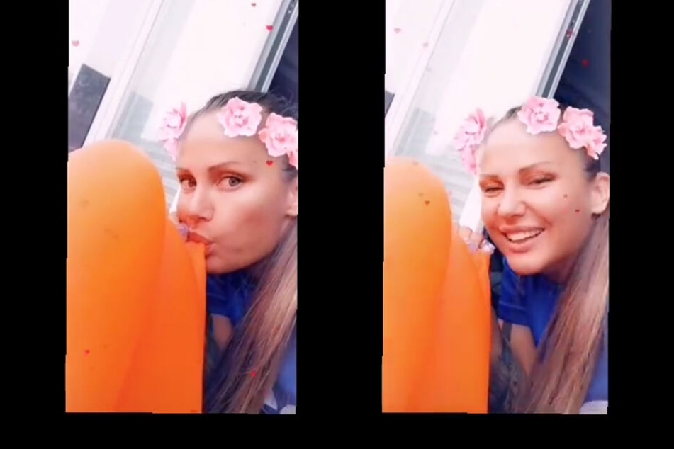 Schwesta Ewa verwöhnt den Nippel eines Gummi-Planschbeckens.
