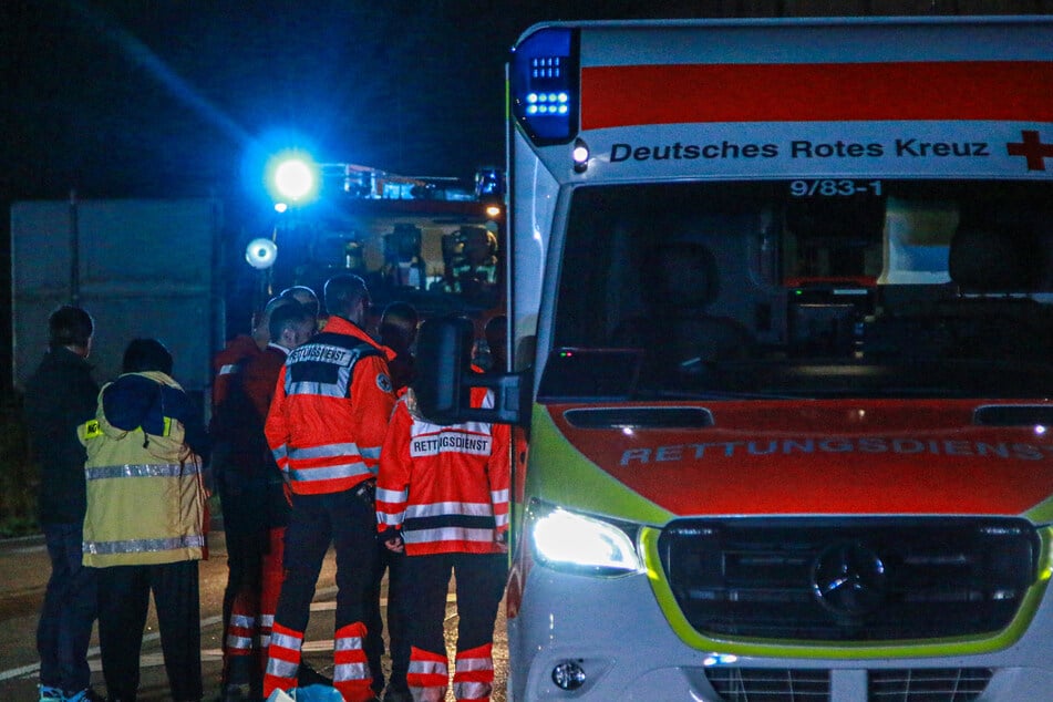 Mit Verletzungen kam der Autofahrer ins Krankenhaus.